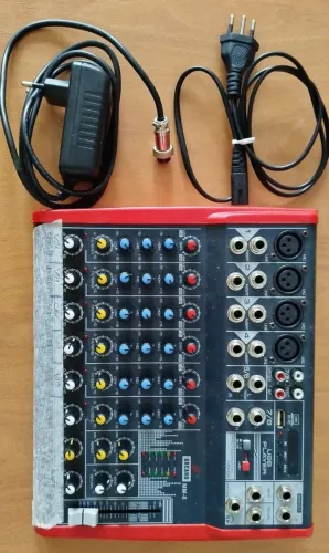 Mesa de som arcano mm8