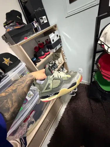 OFF White x Jordan 4 Bred SIZE 40BR