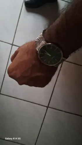 Vendo relogio orient em perfeito estado na caixa ?