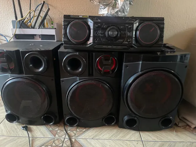 Vendo som via bluetooth 2250 W