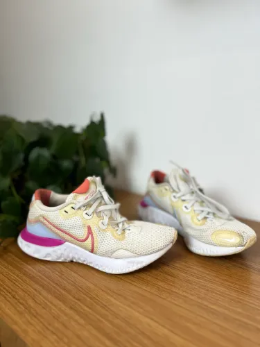 Tênis Nike Renew 35 Feminino Corrida