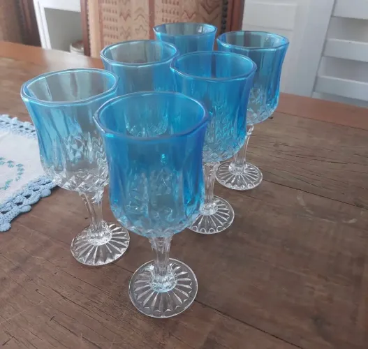 Jogo de taças para vinho em cristal grosso