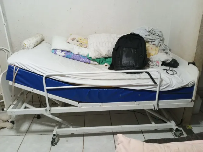 Cama hospitalar elétrica
