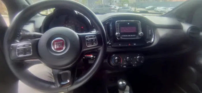 Fiat Uno Sporting 1.4 EVO Fire Flex 8V 4P 2015