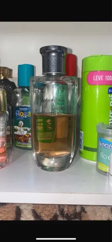 2 perfume pela a metade do frasco 