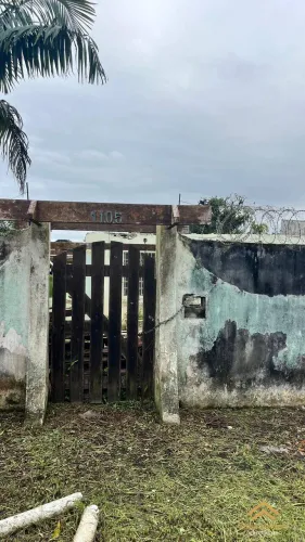 Terreno com 400m2 há 800m da praia em Boraceia de Bertioga