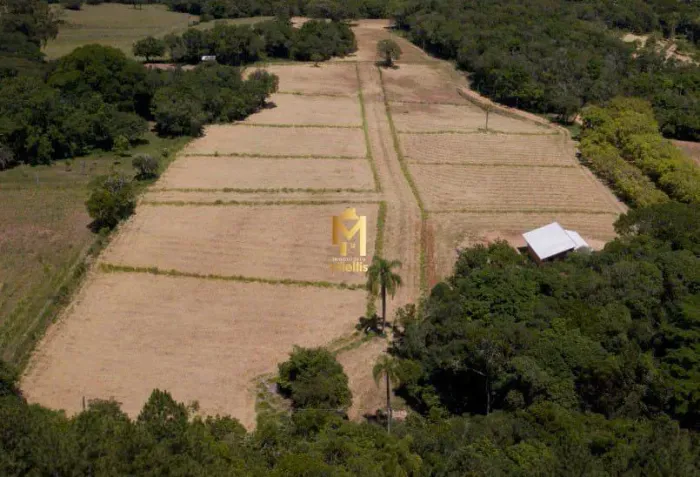 Sitio com 2,6 hectares no Beco do Pesqueiro em Viamão. REF: