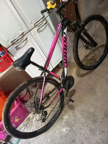 Vendo uma bicicleta ?