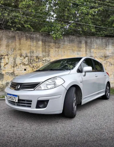 Nissan Tiida SL 1.8/1.8 Flex 16V Mec. 2012