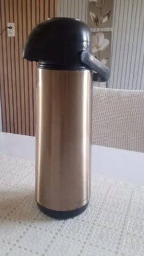 Vendo garrafa termolar 1 l.9