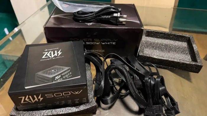 Fonte Gamer Rise Mode Zeus, 500W, PFC Ativo, Preto