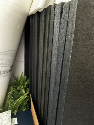 Placa Lã de PET Preto 1200 x 600 Densidade 35 kg/m³