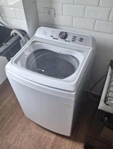 Máquina de lavar Midea 13 kg