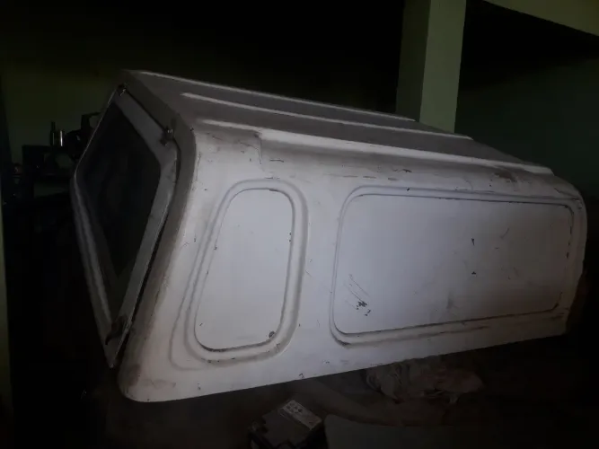 Capota Hilux 2006 em diante em bom estado de conservação 