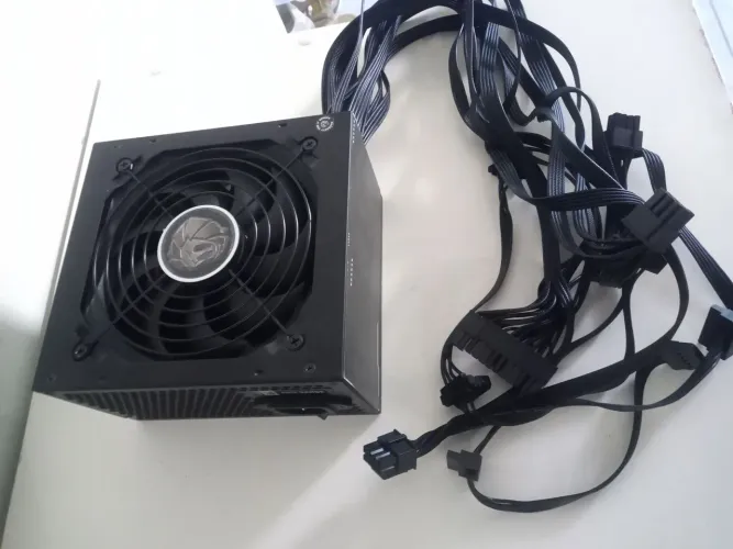 Fonte Pc gamemax gs600 80plus white