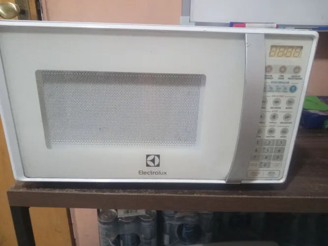Microondas Eletrolux 20 litros 127v
