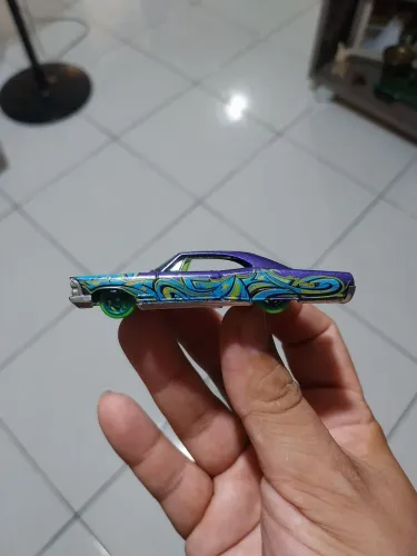 Hot Wheels '65 Pontiac Bonneville