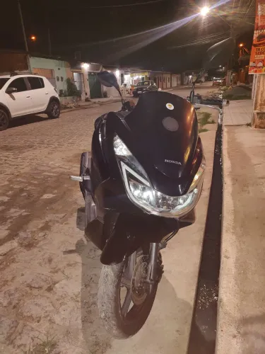 VENDO HONDA PCX 13,000