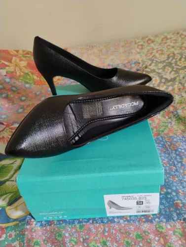 Scarpin Picadilly N 34 Novo na caixa, super confortável R$ 100,00