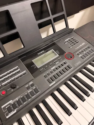Teclado Casio CT-X 5000