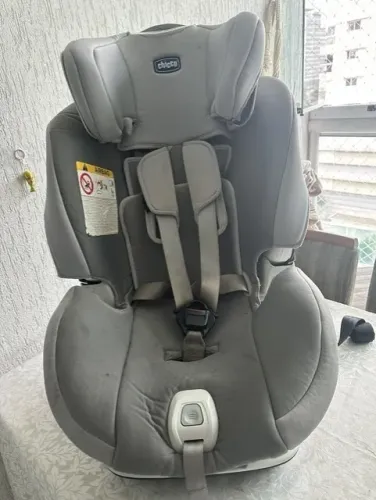 cadeirinha de carro para bebê e criança