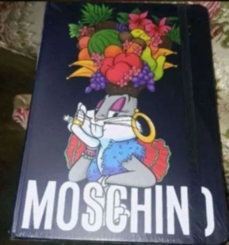 Caderno moschino Pernalonga 