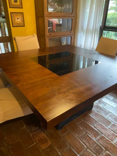 Mesa de Jantar Quadrada 1,50x1,50 em Madeira Maciça com Centro de Vidro