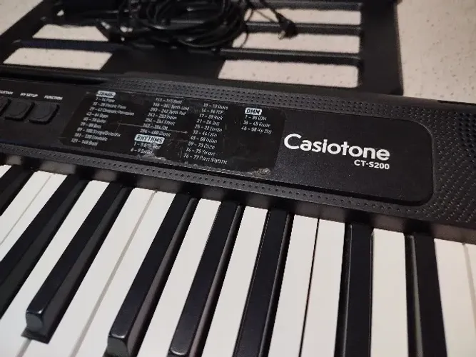teclado CTS 200