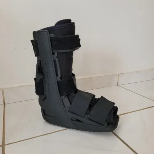 BOTA ORTOPÉDICA IMOBILIZADORA CURTA TAM. P
