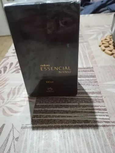 Perfume natura essencial intenso 