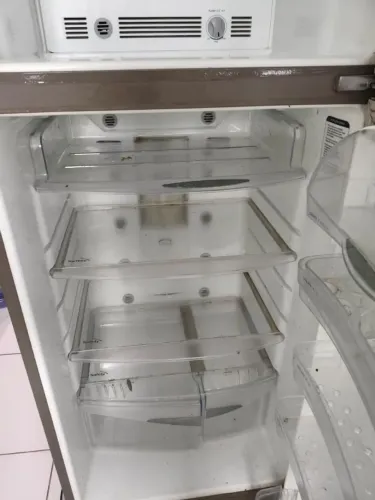 Vendo geladeira Inox com o motor queimado