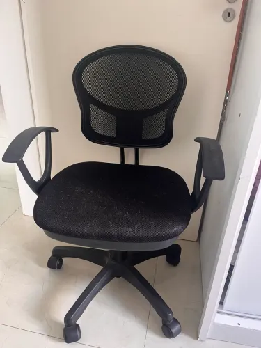 Cadeira de escritório com regulagem