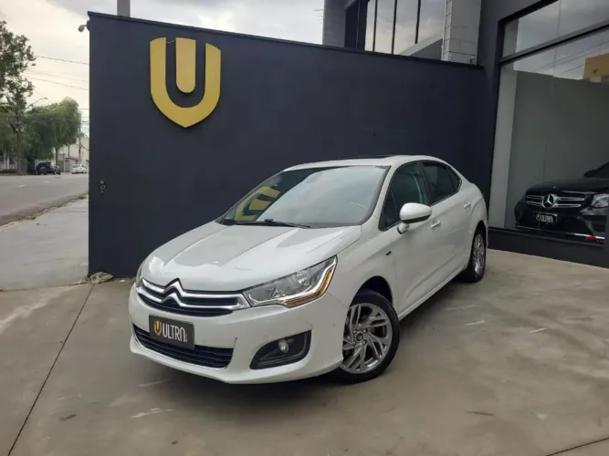 Citroen C4 Lounge Exclusive 1.6 Turbo 4P Aut. 2015