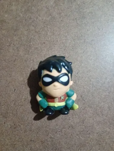 Boneco Robin gogo cacau show