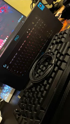 Teclado Logitech G PRO