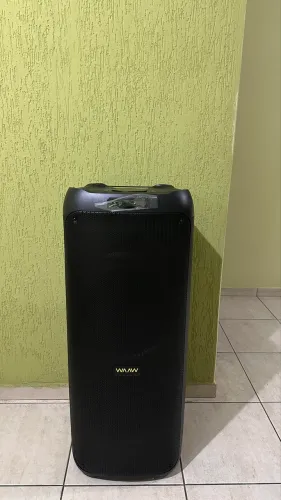 Caixa de Som tipo torre WAAW 700 W