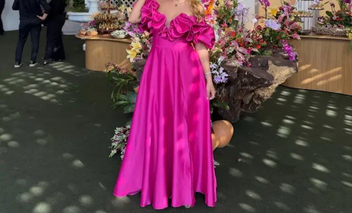 Vendo vestido de festa