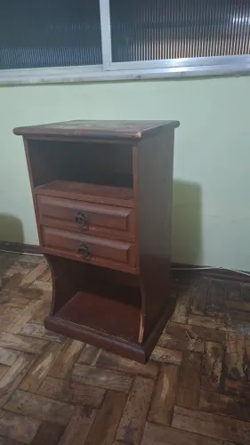 Rack de madeira maciça 