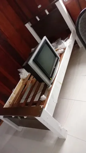Cama de Solteiro em Madeira Maciça
