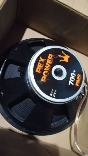 Troco par de alto falantes 15 polegadas. Obs:alto falante novos