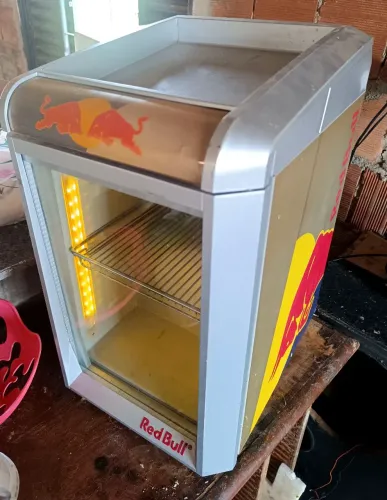 Frigobar Redbull Com defeito 