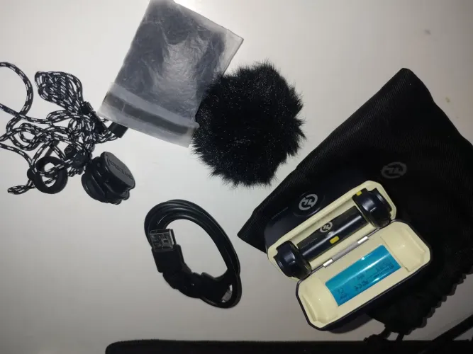 Microfone Hollyland Lark M2 Versão Mobile (Para Celular) - Kit Completo