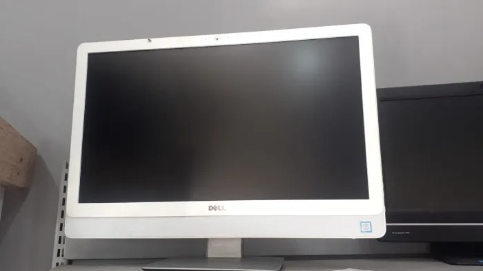 Computador all in one,  i5 da 7200 geração,  8gb de memória,  HD 750gb , Windows 11