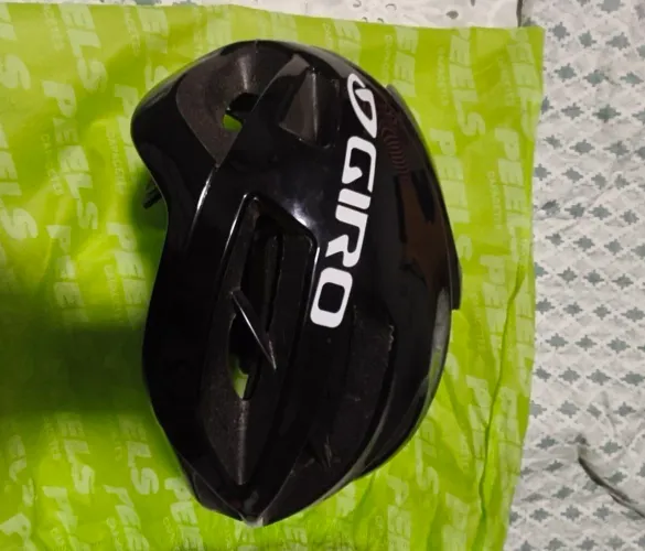 Capacete Giro ( ciclismo)