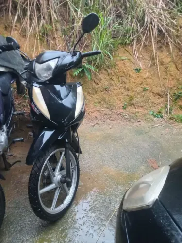 Vendo moto jet de garagem