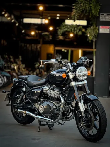 ROYAL ENFIELD SUPER METEOR 650