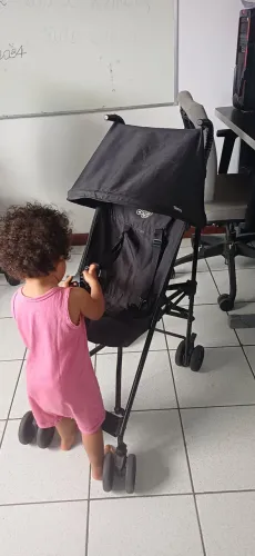 Carrinho de passeio compacto tipo guarda-chuva (Cosco)