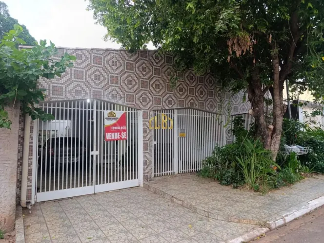 CASA A VENDA JD DOS ESTADOS 03 QUARTOS SENDO 02 SUITES VARZEA GRANDE - MT