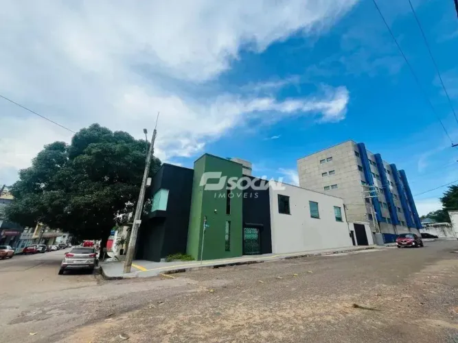 Excelente prédio semi-mobiliado para locação com amplo espaço, climatizado e localização p