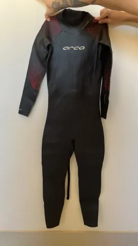 Roupa de Borracha Orca